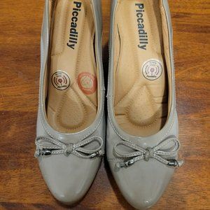 Piccadilly Heels, Light Grey, Size 10